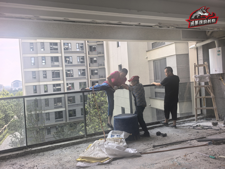 成都战狼拆除 成都战狼拆除